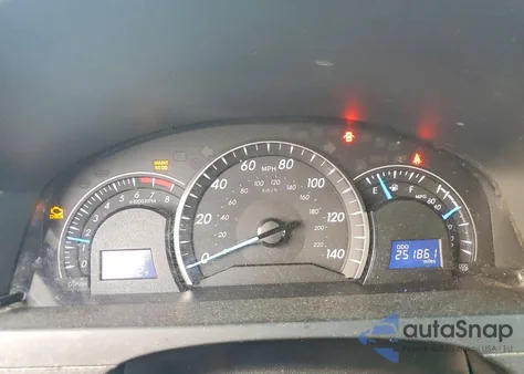 2014 Toyota Camry L z USA, uszkodzony, nr VIN 4T1BF1FK3EU747352